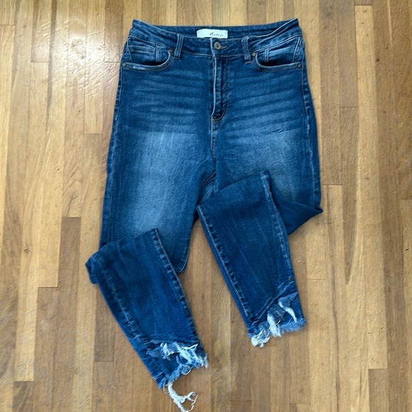 KanCan Denim - KanCan | Women’s blue jeans with distressed hem at ankles
